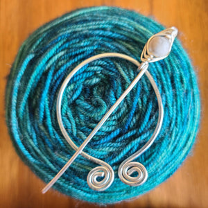 Howlite Penannular Shawl Pin in Silver